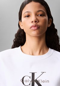 Calvin Klein Jeans - Bluza