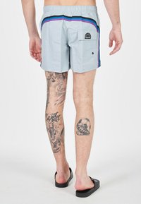Sundek ICONIC RAINBOW - Shorts da mare - cloud