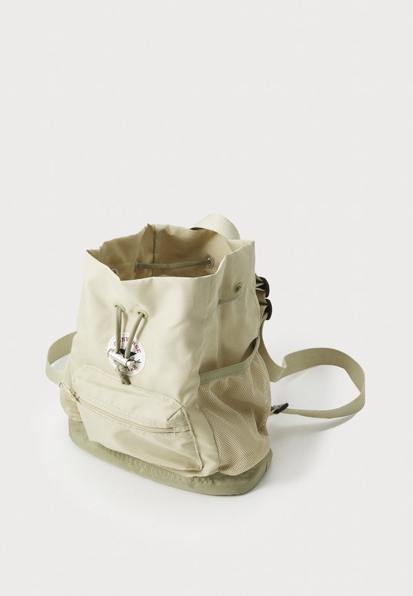 CINCHED BUCKET BAG UNISEX - Rucksack - pale surplus3