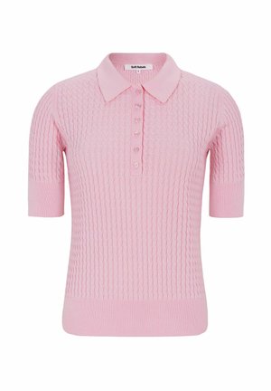 Polo de manga corta en rosa suave con patrón de punto texturizado, tapeta de tres botones y cuello y ribete acanalados. Diseño para una silueta ajustada.