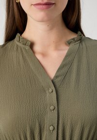 Vero Moda Maternity VMMAYA V NECK DRESS - Dnevna obleka - kalamata