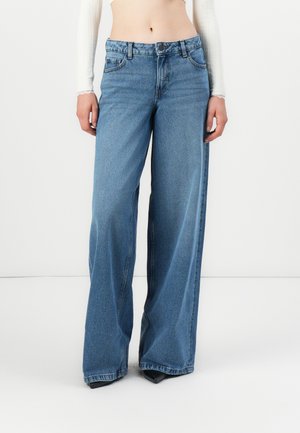 NMKETTIE WIDE LEG JEANS - Wide leg - medium blue denim