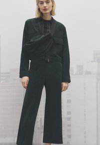 Thumbnail Image 8