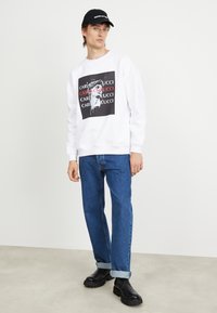 Carlo Colucci Sweatshirt - white