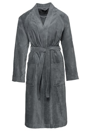 Accappatoio grigio realizzato in morbido tessuto di spugna, con maniche lunghe, vita con cintura, due tasche frontali e dettagli di cucitura testurizzati.