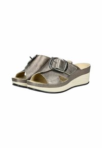 Sandali wedge bronze metallici con design open toe, upper testurizzato, dettaglio della fibbia regolabile e suola intermedia bianca a contrasto.