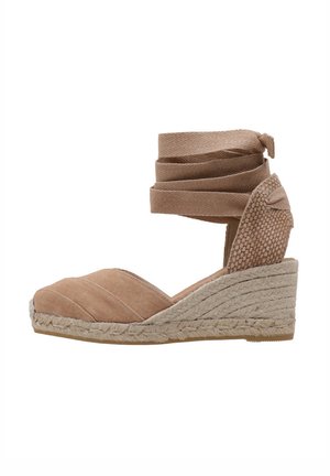 TOBI - Sandalias de cuña - camel