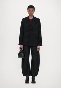 Henrik Vibskov SHADE PANTS - Széles szárú - dark denim