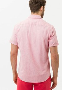 BRAX KURZARM STYLE HARDY - Hemd - watermelon