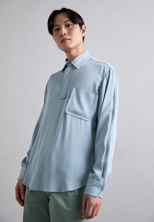 CHEMISE ITALIENNE DEMI PATTE - Košile - bleu ciel