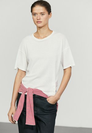 Massimo Dutti, BUTTON-DETAIL SHORT SLEEVE T-SHIRT - T-shirts basic - white