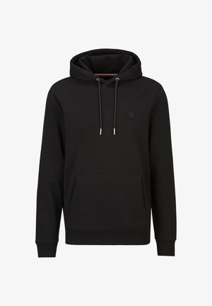 Schwarzer Hoodie mit langen Ärmeln, vorderer Kängurutasche, verstellbarer Kapuze mit Kordelzug und kleinem, tonfarbenem Emblem auf der linken Brust.