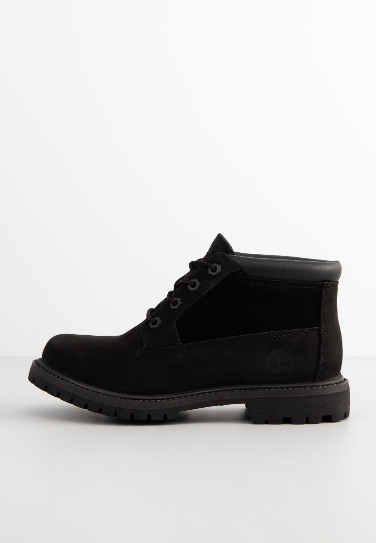 Botines con cordones