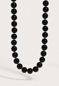 Δεν επιλέχθηκε, black