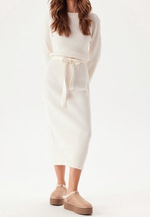 Robe pull - white