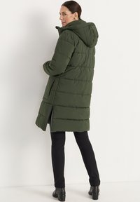 Cellbes of Sweden WARM WITH SIDE ZIPS AT THE BOTTOM - Vinterfrakke - dark green