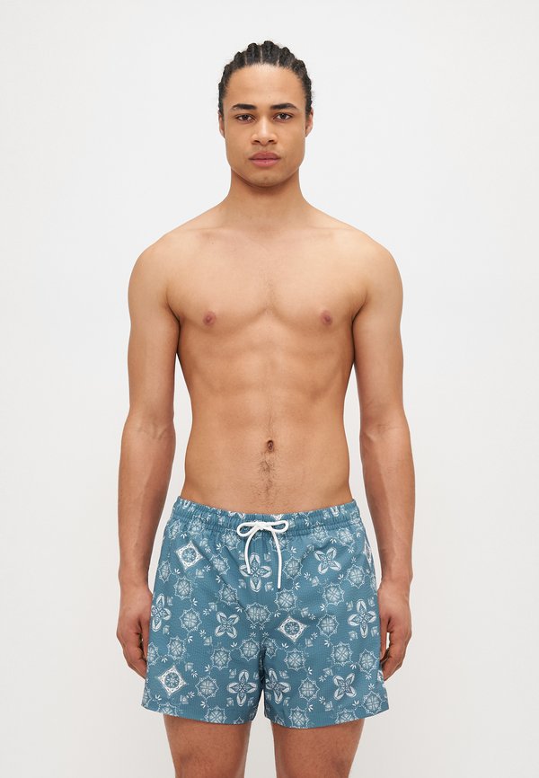 PULL ON PRINTED BANDANA - Swimming shorts