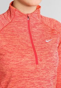 Nike Performance Sport T-shirt - orange
