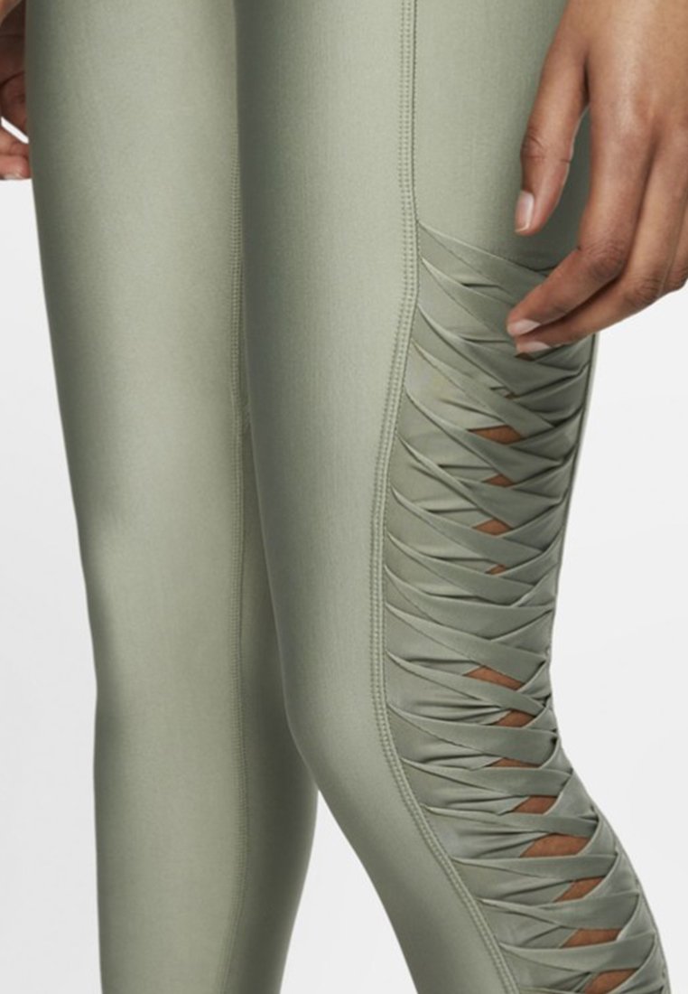 nike twist leggings