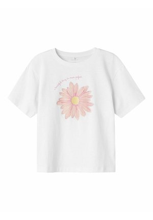 Camiseta de algodón blanca con un gran gráfico de una margarita rosa de centro amarillo. El texto arriba dice: "una cosa hermosa nunca es perfecta."