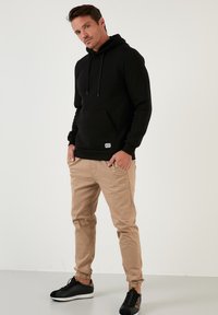 Buratti Hanorac - black