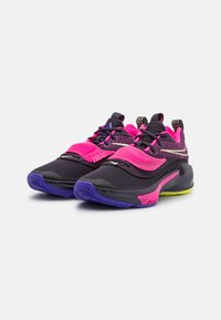 Nike Performance Basketbalové boty - purple