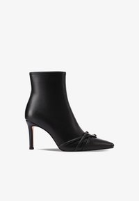 Non selezionato, nero