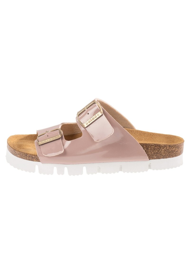 Rosa lackad slip-on sandal med två justerbara spännen, korkfotbädd och vit gummisula med ett texturerat mönster.