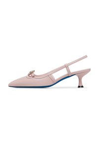 Pump alla schiava in morbida pelle rosa con punta affusolata, hardware dorato decorativo e suola blu; presenta un tacco sottile con punta nera.