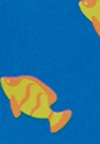 Pesci gialli e arancioni con strisce curve e ondulate, che nuotano su uno sfondo blu uniforme. Forme piccole e semplici con dettagli minimi.