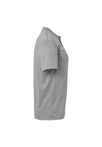 Grijze polo-shirt met korte mouwen en een kraag, toont een gladde textuur en een minimalistisch ontwerp. Voorzien van een geborduurd logo op de borst.