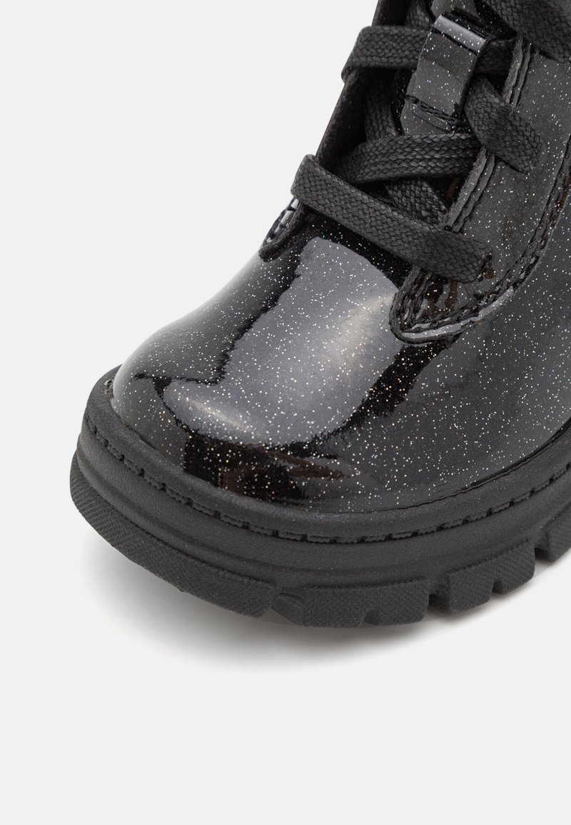 uggs lace up