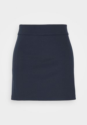 Minifalda azul marino hecha de tela elástica, con una textura suave, diseño ajustado y una cinturilla ancha con detalles de costura limpios.