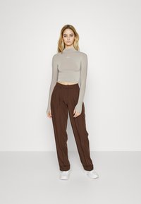 JJXX JXMARY PLEATED PANT - Calças - demitasse