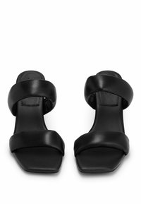 HUGO Muiltjes met hak - black