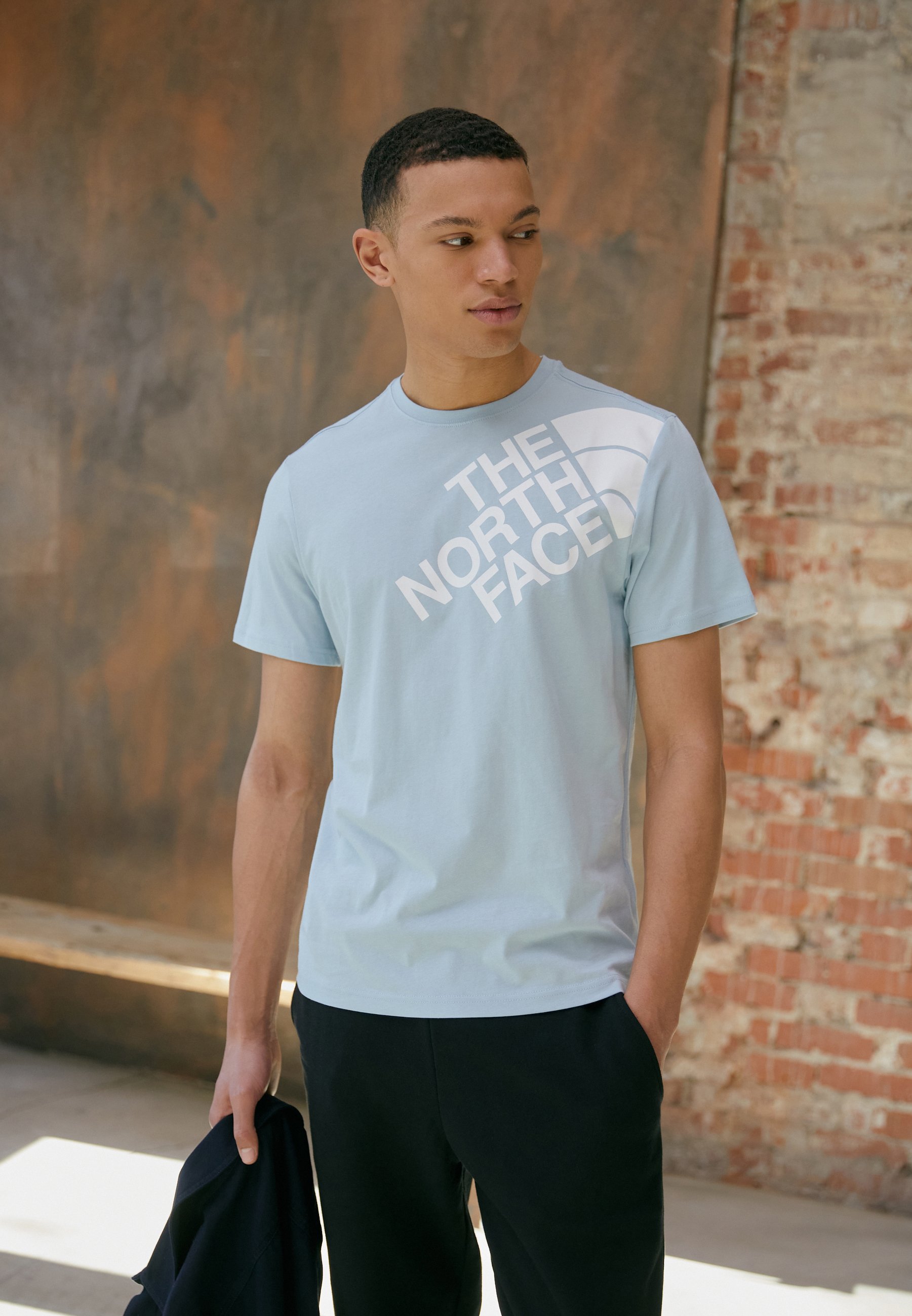 The North Face SHOULDER LOGO TEE 