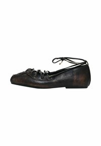 Black leather flat shoe with a rounded toe, lace-up detail, and a low heel. Textured finish with subtle color variations.
