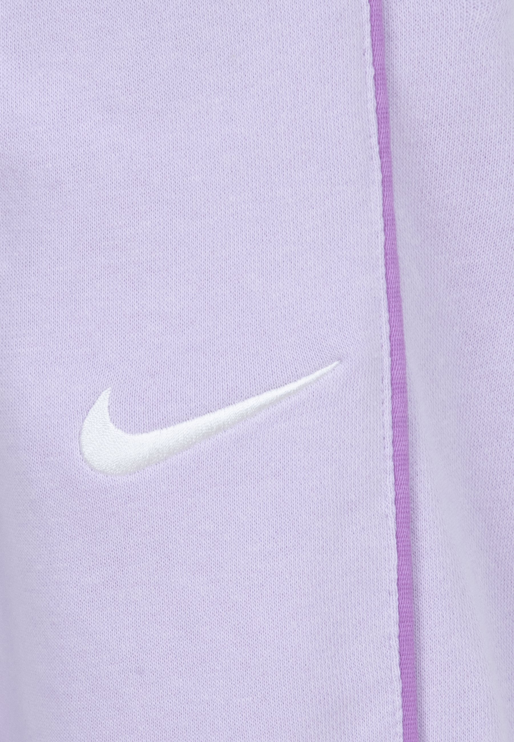 purple and white nike outfit