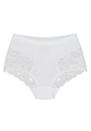 Fehér, magas derekú bugyi, sima anyagú középpel és finom csipkés oldalpanellel, fodros széllel.