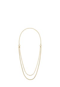 Guldsmycke med tre kedjor: en pärlkedja, en slät kedja och en kedja med förlängda länkar, alla med en slät finish.