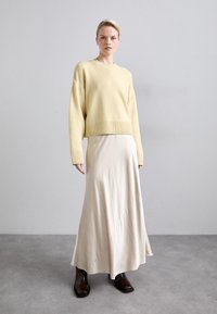 Vanessa Bruno ESTHER - Strickpullover - jaune