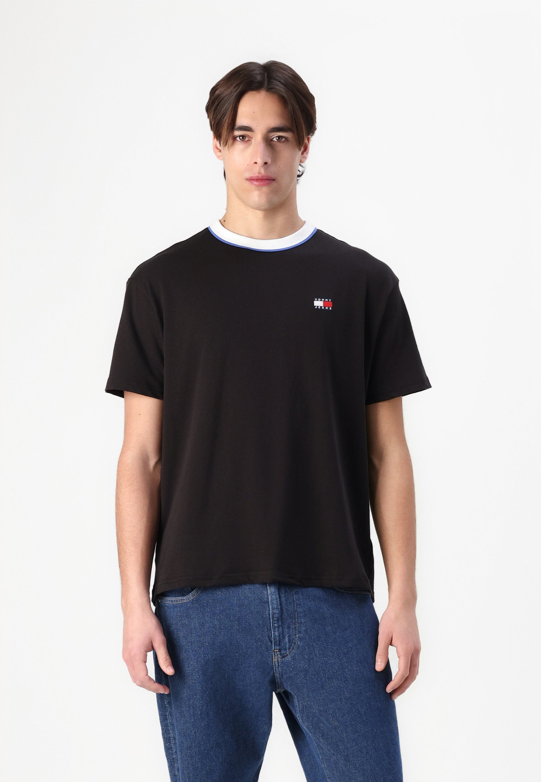 [ JEANS] Ringer Badge T-shirt ★大人気★ Tommy Jeans RINGER BADGE TEE - Basic T-shirt - black