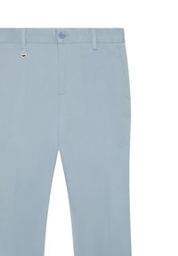 Pantaloni tailored azzurro chiaro realizzati in tessuto liscio, con chiusura a bottoni, passanti per cintura e una leggera lucentezza. Design con fronte piatto.