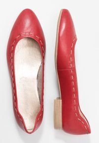 Marco Tozzi Klassischer Ballerina - chili