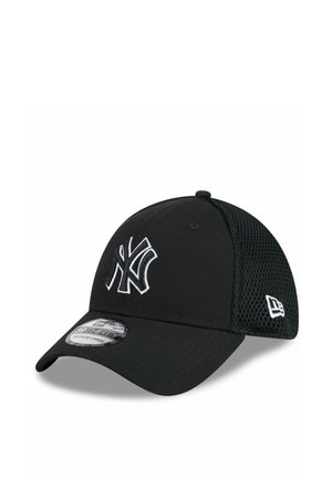 Schwarze Baseballkappe der New York Yankees mit Netzrückseite und gebogenem Schirm, Größe mittel-groß, mit weiß gesticktem Logo auf der Vorderseite.