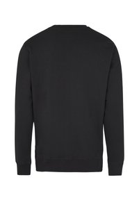 Sudadera negra con cuello redondo, mangas largas y puños y dobladillo acanalados. Textura suave, sin patrones ni marcas visibles.