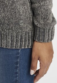 Oxmo Maglione - grey