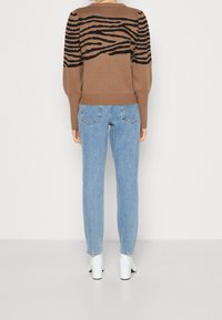 VILA Stickad tröja - brown