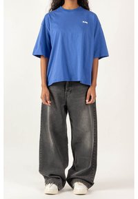 Kaotiko Camiseta estampada - blue