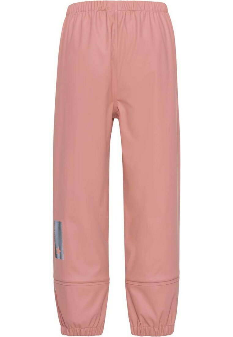 Rosa wasserdichte Hose mit elastischem Bund, gerafften Bündchen und einem Patch mit einem grauen Stern auf blauem Hintergrund am linken Bein.